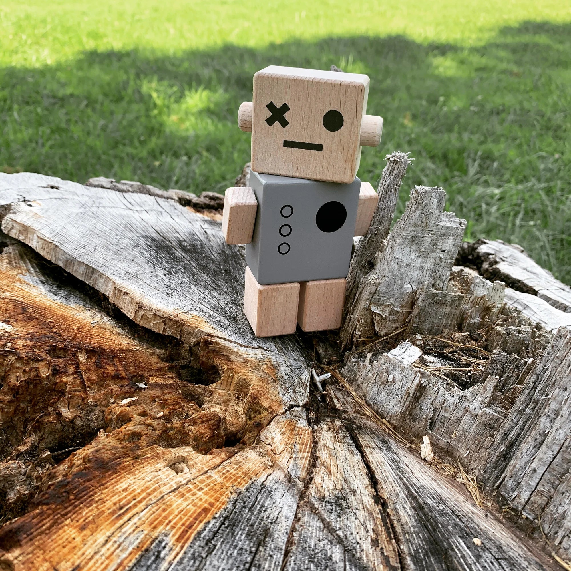Wooden Robot - Gray